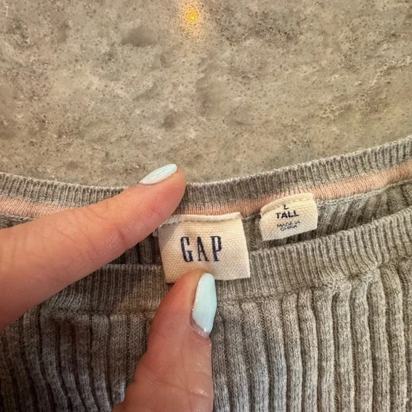 GAP Light Gray Ribbed Knit Top- Women’s Tall - Picture 2 of 2